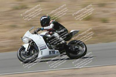 media/Apr-20-2025-AHRMA (Sun) [[393a79c373]]/Race/Group 3/Turn 4b/